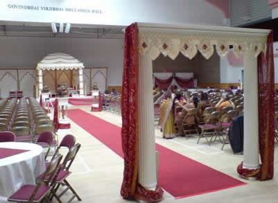 traditional mandap and aisle